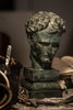 Buste de Napoléon en bronze dans l'atelier