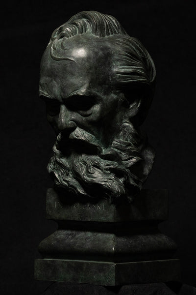 Buste de Dostoïevsky en bronze de trois quart
