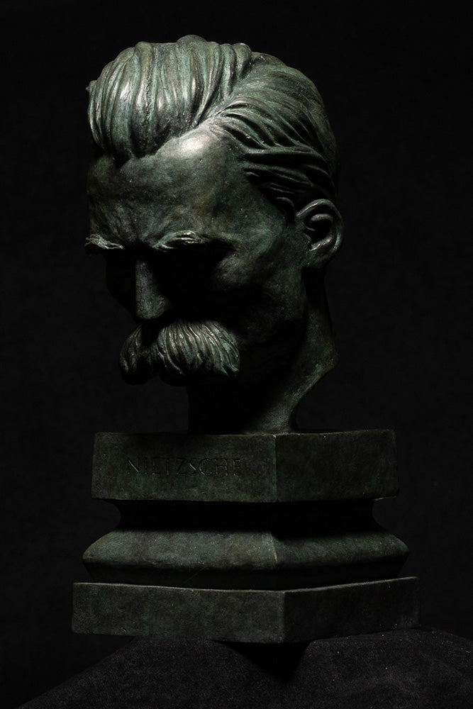 Buste de Nietzsche en bronze de trois quart